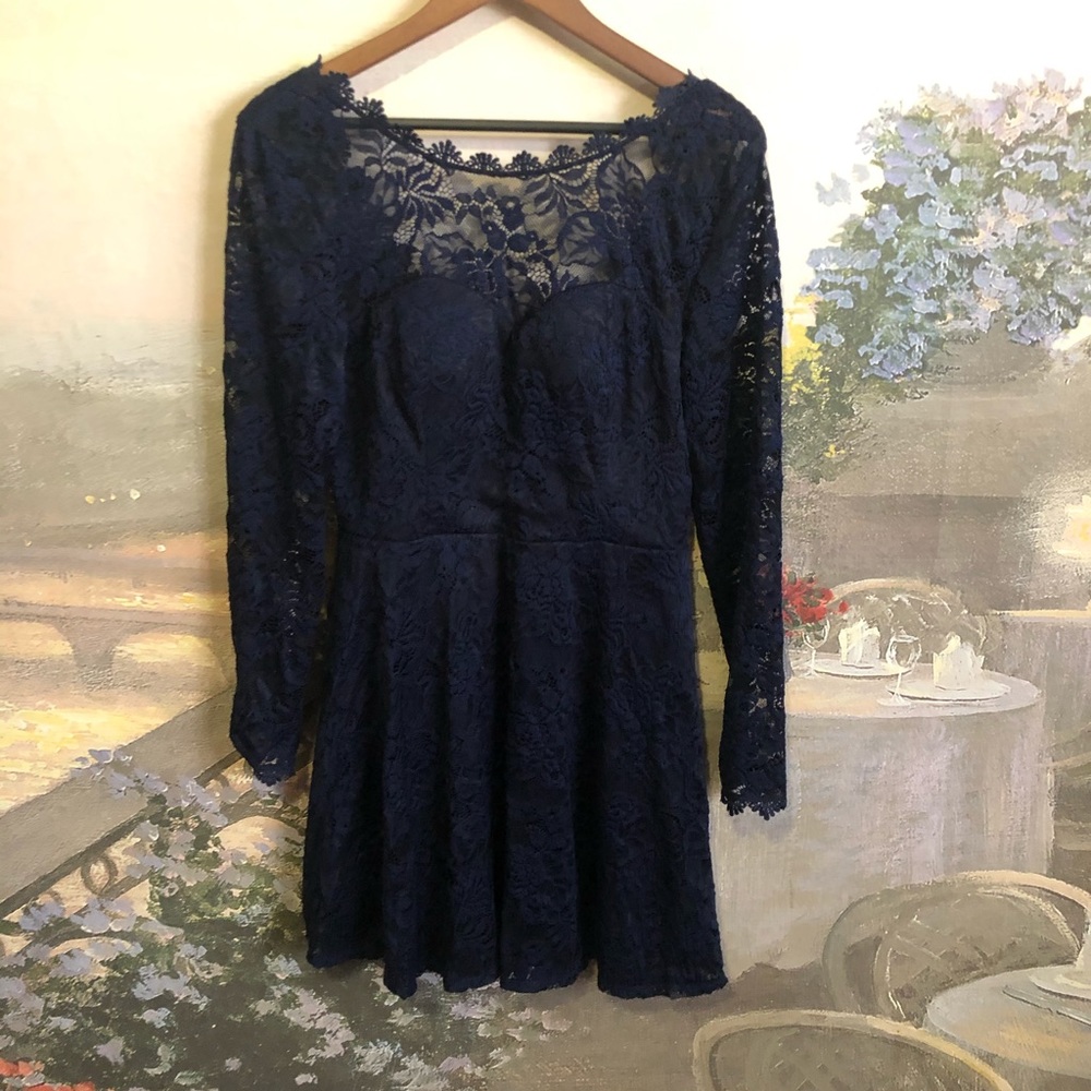 🌺2/$30🌺 Long sleeve lace dress